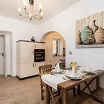 Cozy Apartment In Lovran With Wifi