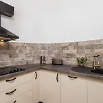 Cozy Apartment In Lovran With Wifi *