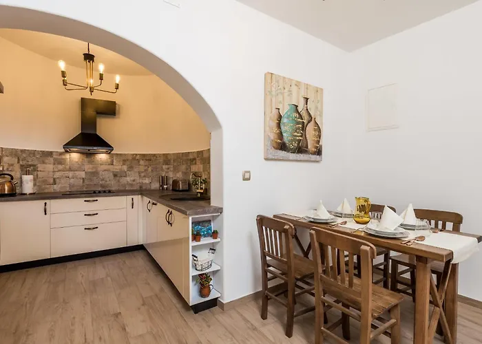 Διαμέρισμα 1 Bedroom Awesome In Lovran