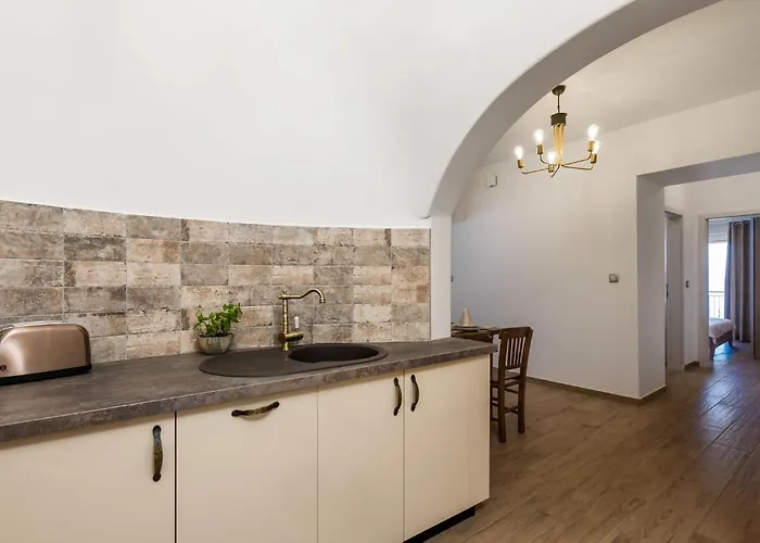 1 Bedroom Awesome In