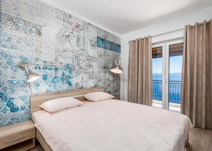 1 Bedroom Awesome In Διαμέρισμα *