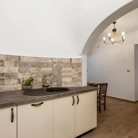 1 Bedroom Awesome In